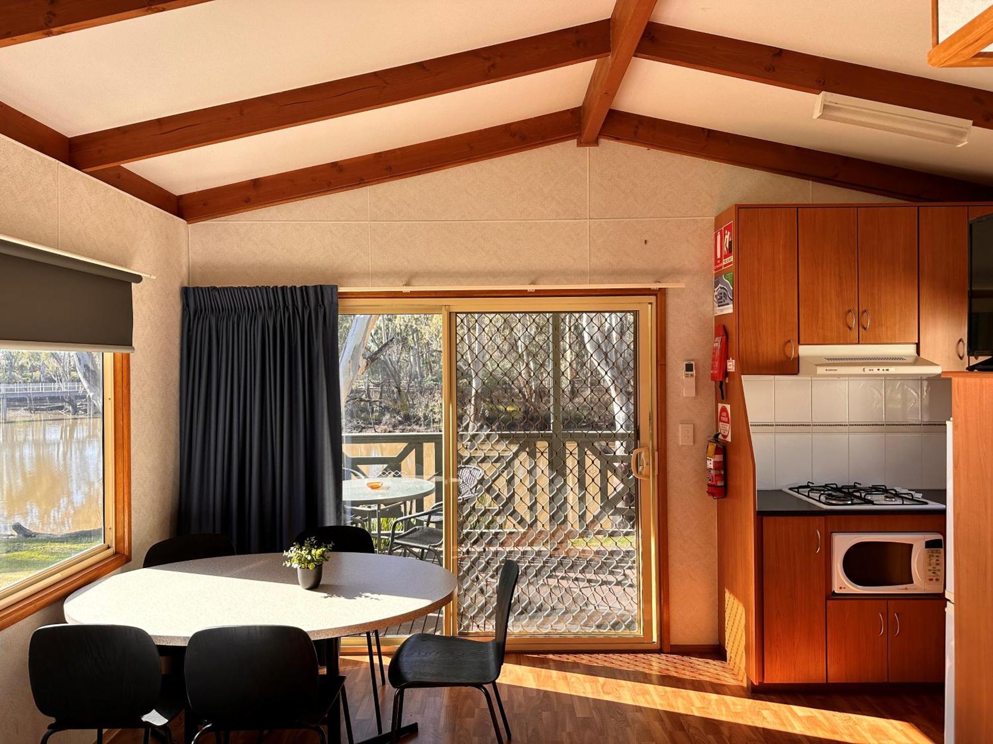 Moama Riverside Holiday Park Exterior photo